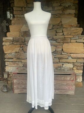 White Vintage  Skirt or Apron with Lace Trim